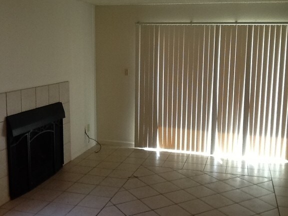 Foto del edificio - 1425 Tully Rd
