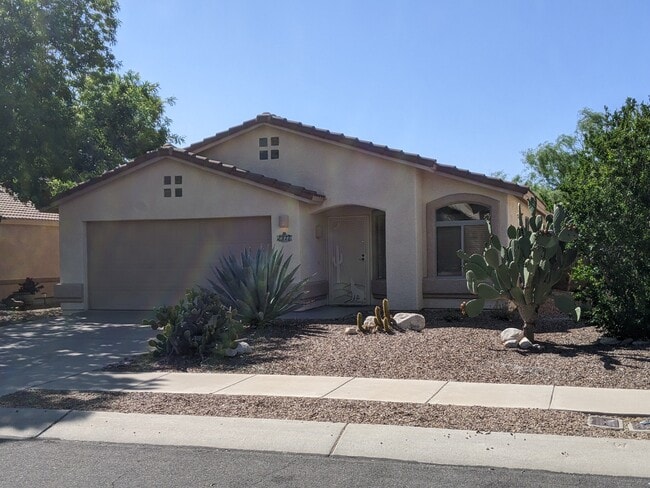 Building Photo - 2371 E Stone Stable Dr
