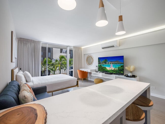 Building Photo - 364 Seaside Ave