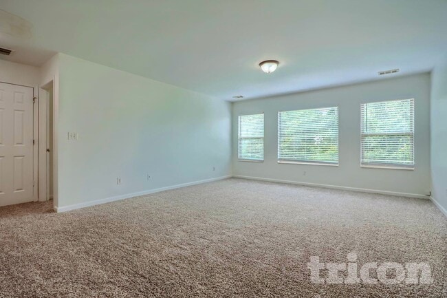 Building Photo - 5732 Barrington Run