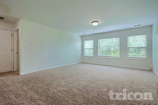 Foto del edificio - 5732 Barrington Run