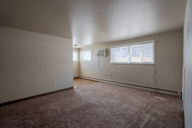 Foto del edificio - 605 W 17th St