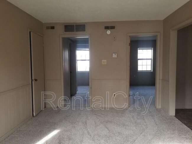 Foto del edificio - 276 Greenfield Dr