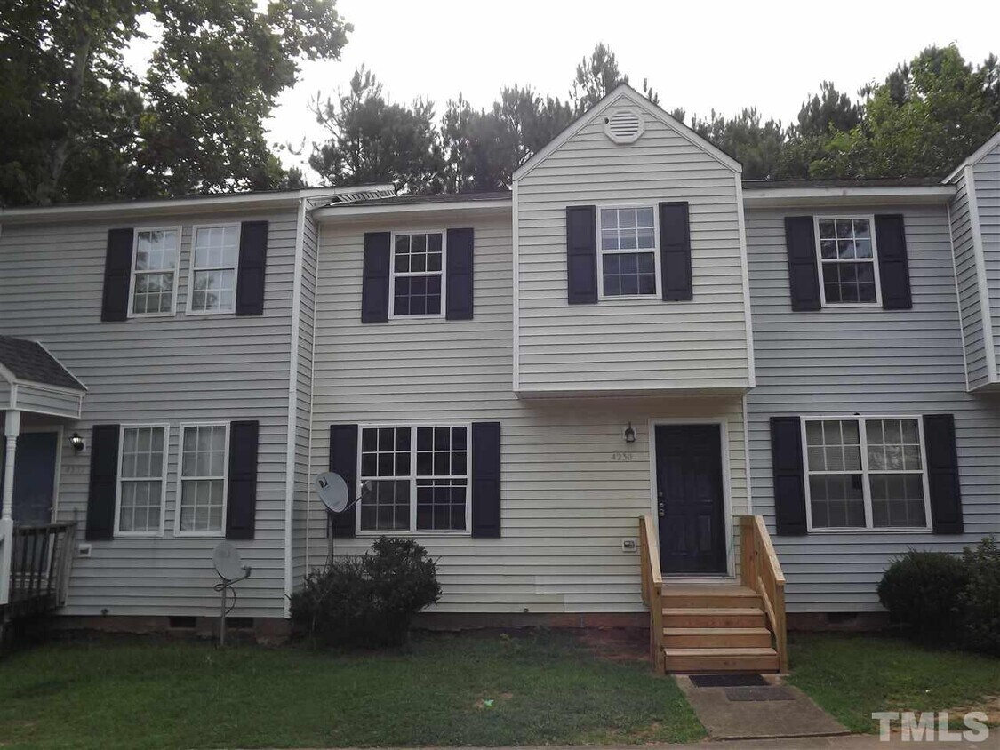 Foto principal - 4230 Kaplan Dr