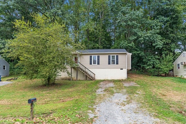 Building Photo - Charming 3/2 Home for Rent