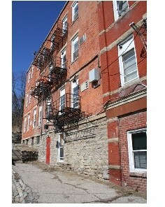 Building Photo - 2601 Cummins St
