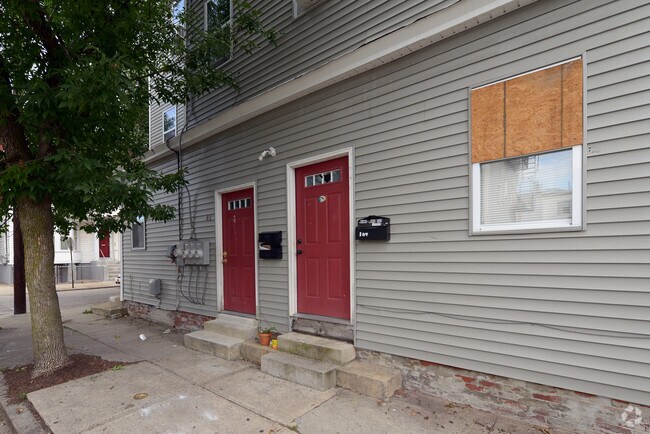 Building Photo - 42 Courtland St