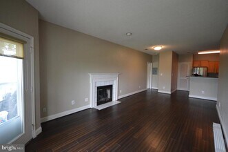 Building Photo - 13058 Autumn Woods Way
