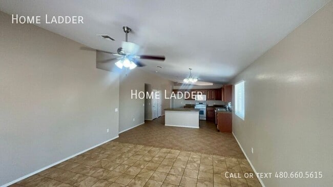 Building Photo - 2349 Oakmont Ln