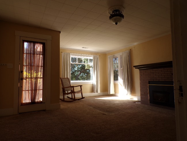 Building Photo - 5385 Mariquita Ave