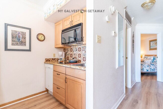 Foto del edificio - 6300 Seawall Blvd