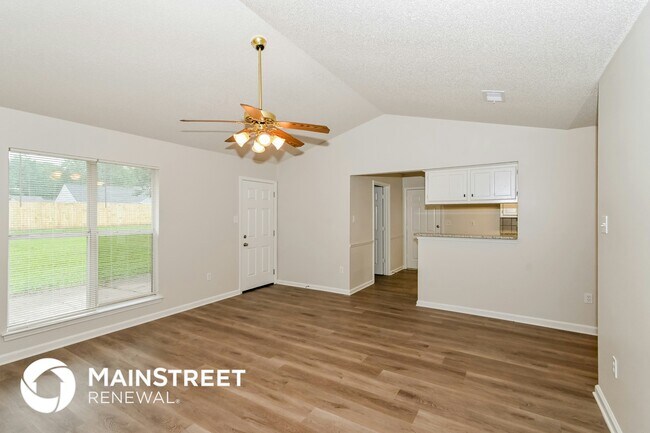 Foto del edificio - 10676 Oak Cir N
