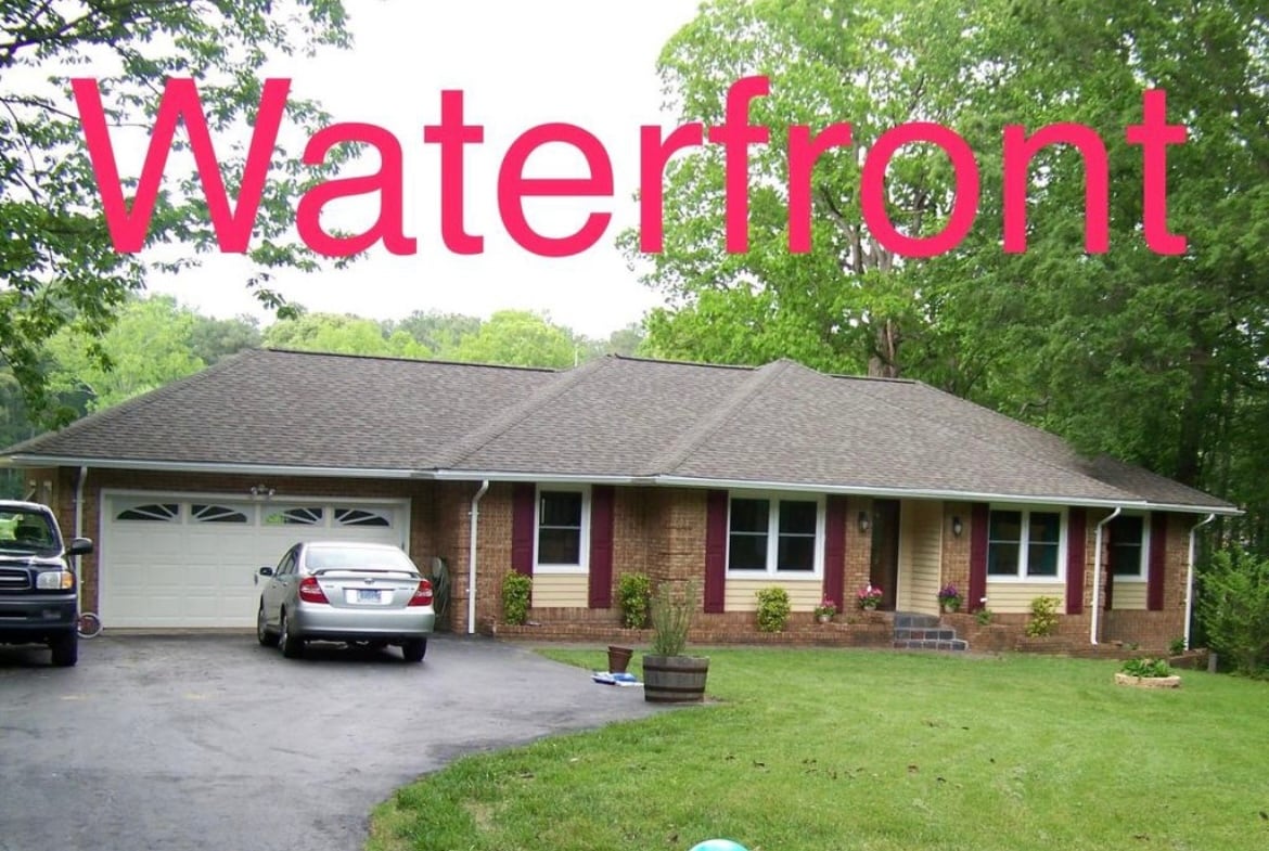 Front of house - 13101 Harbor Ln