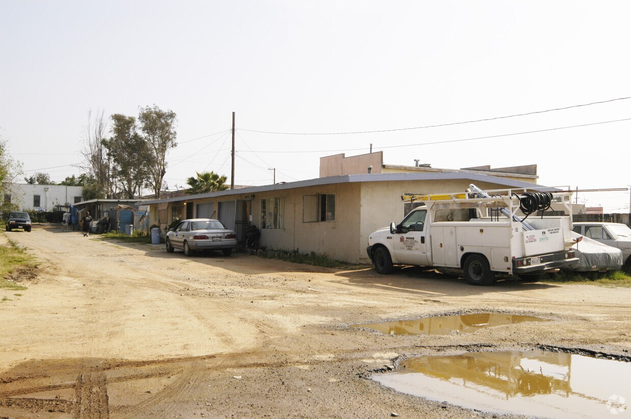 Foto del edificio - 21874 Alessandro Blvd