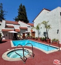 Building Photo - 10926 Bluffside Dr