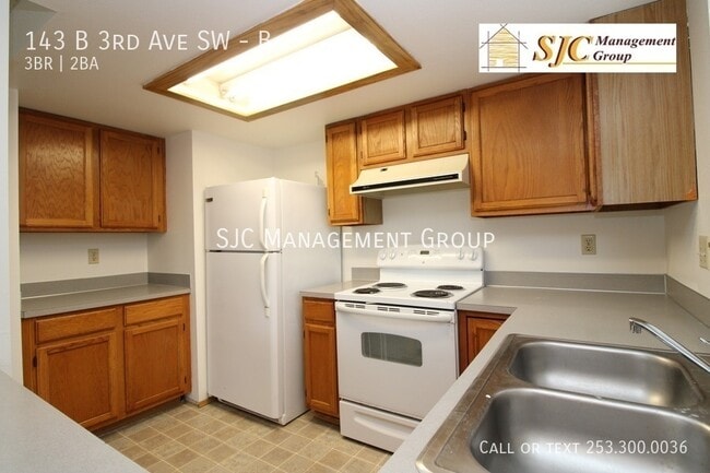 Foto del edificio - 143 3rd Ave SW