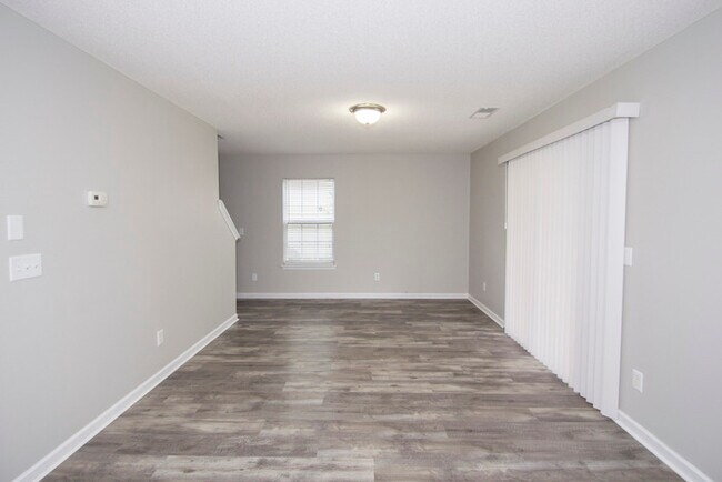Building Photo - 609 Green Pasture Ct