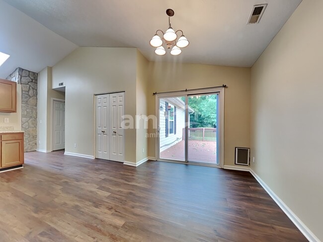 Building Photo - 2515 Bridgewood Dr