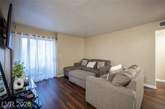 Building Photo - 2969 Juniper Hills Blvd