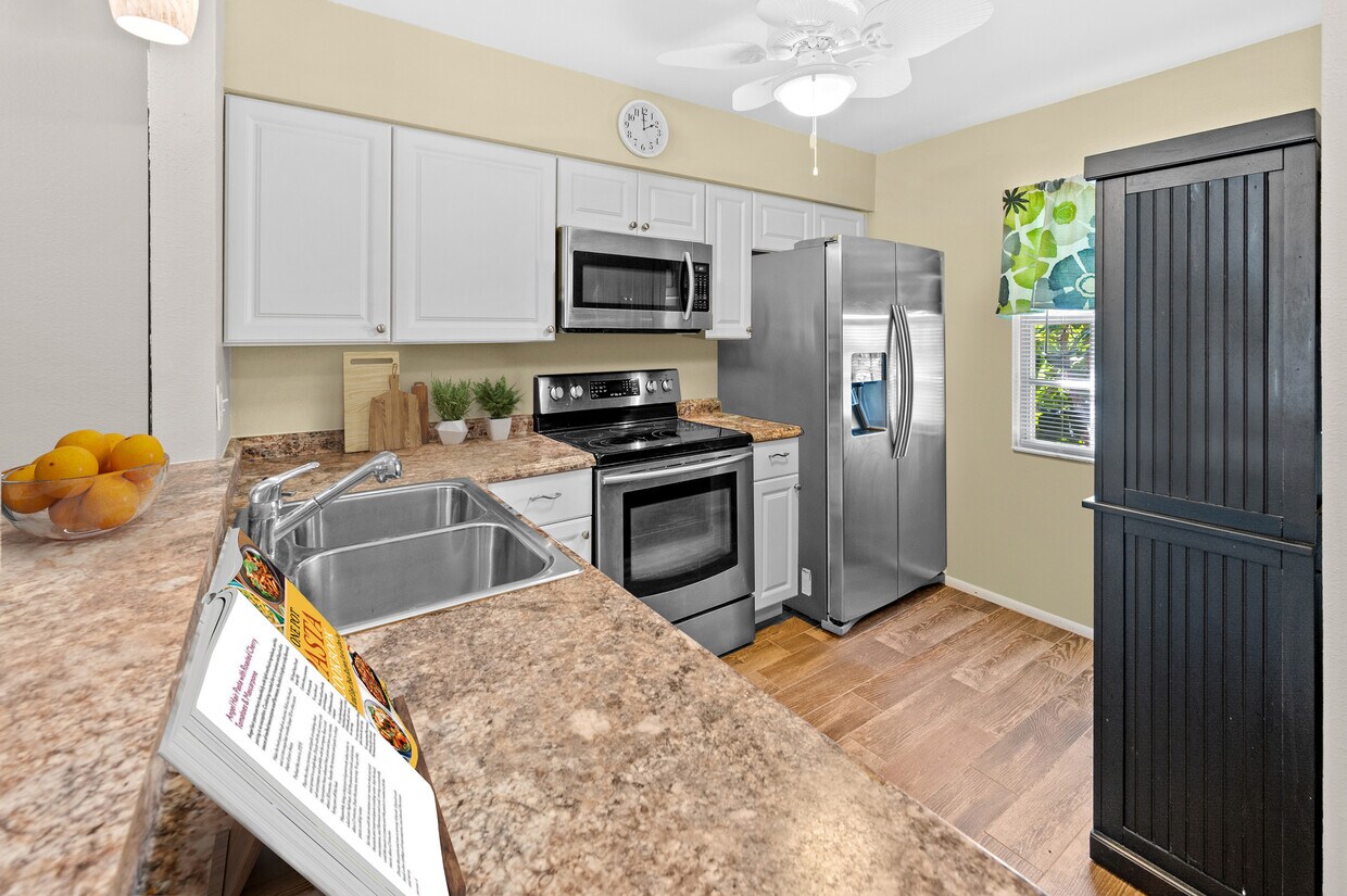 Kitchen view 2 - 6300 S Pointe Blvd