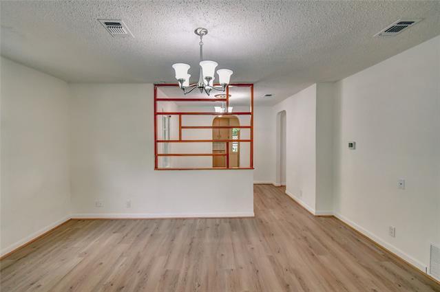 Building Photo - 5869 Tracyne Dr