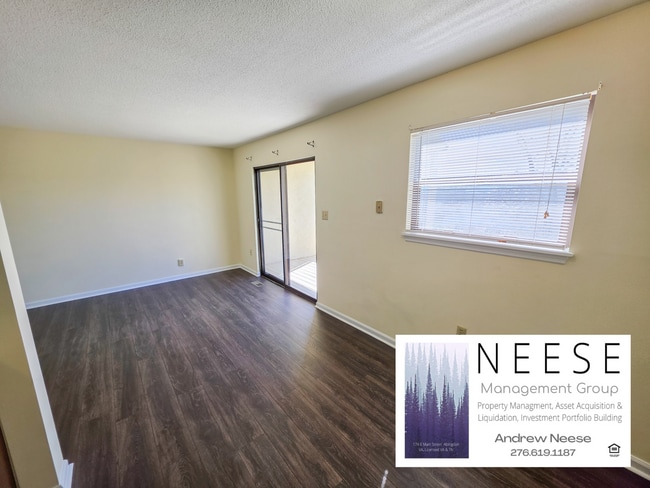 Building Photo - 100 Ivy Ln