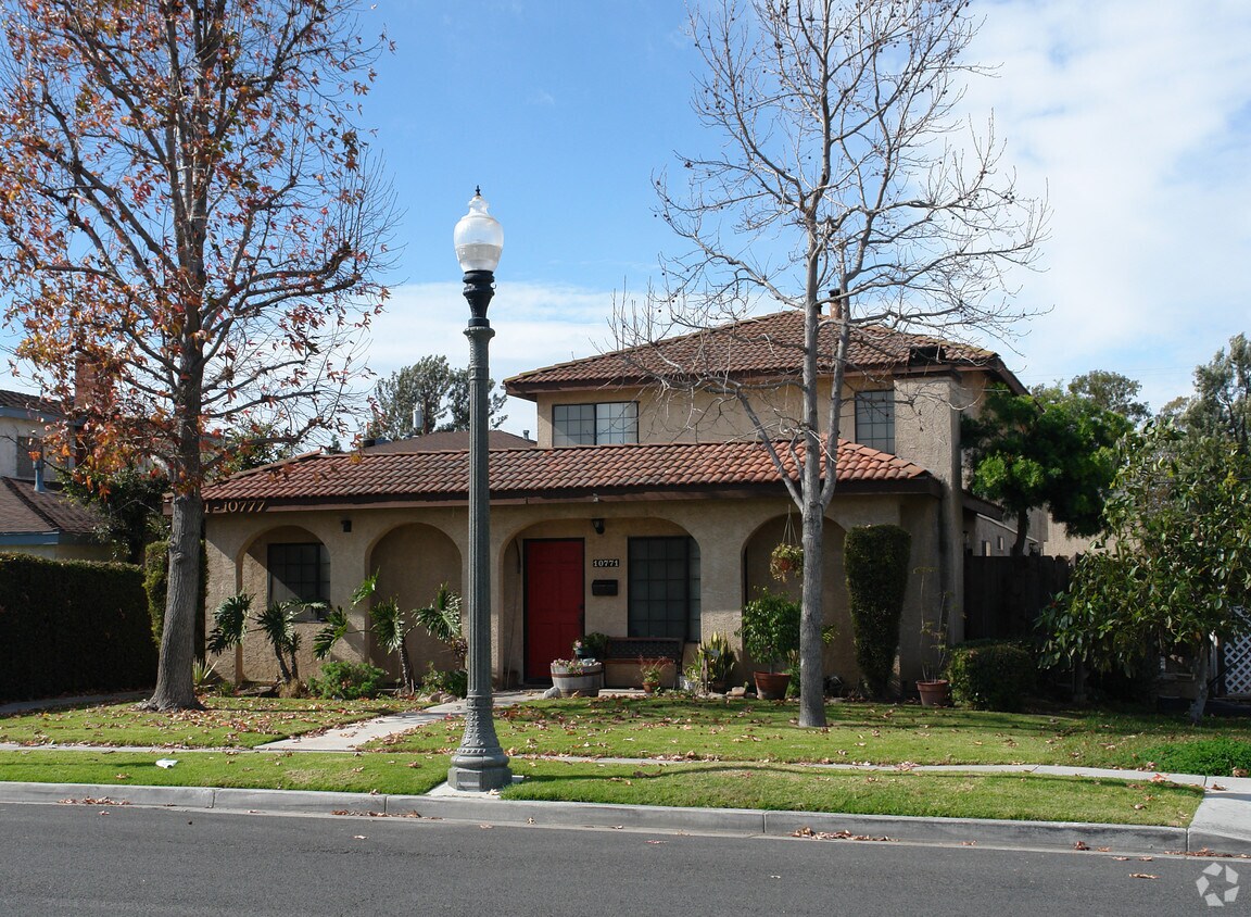 Foto del edificio - 10771 Walnut St