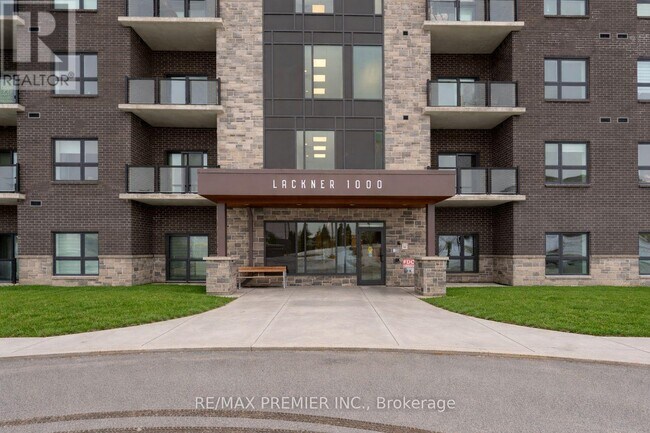 Photo du bâtiment - 1000 Lackner Blvd