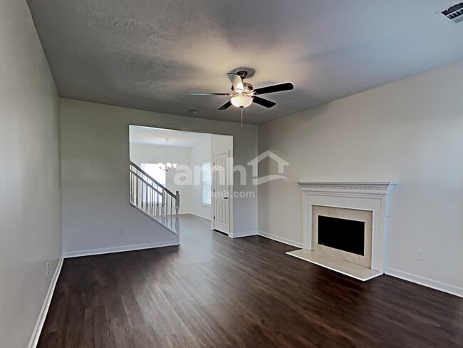 Building Photo - 1668 Comanche Run