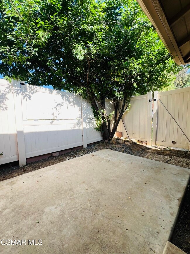 Building Photo - 28510 Conejo View Dr