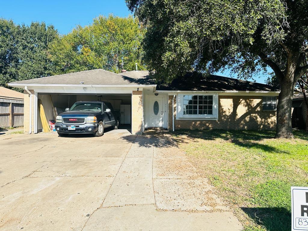 Primary Photo - 4613 Sandalwood Ave