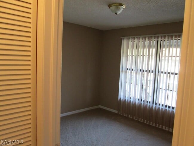 Foto del edificio - 5355 Treetops Dr