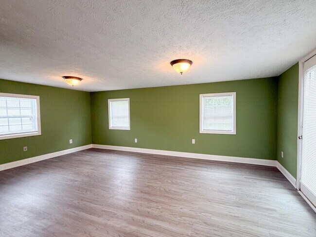 Building Photo - 180 Cr-1148