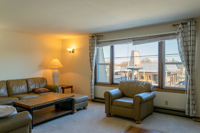 Foto del edificio - 2200 Lathrop Ave