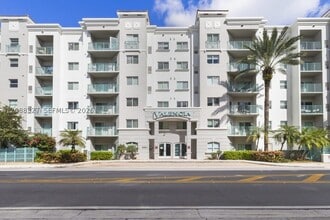 Building Photo - 6001 SW 70th St