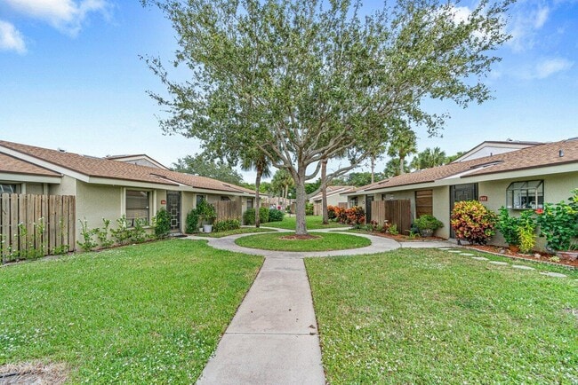 Building Photo - 241 Meadows Dr
