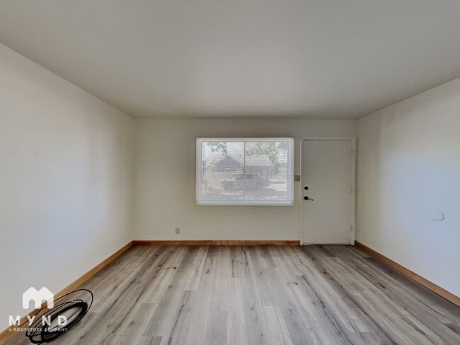 Foto del edificio - 220 Hillcrest Dr