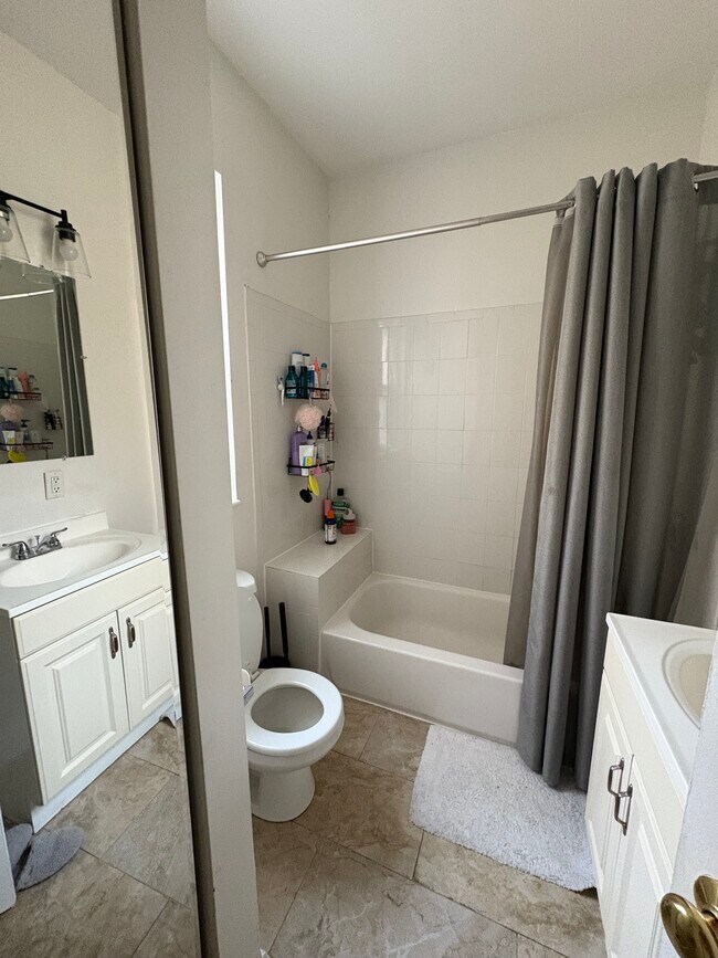 Foto del edificio - 1193 Commonwealth Ave