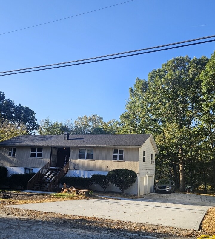 Foto principal - 1446 Mac Dr