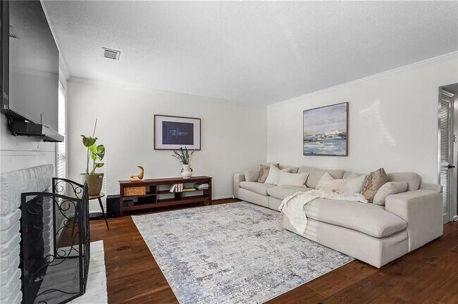 Foto del edificio - 1028 Riverbend Club Dr SE