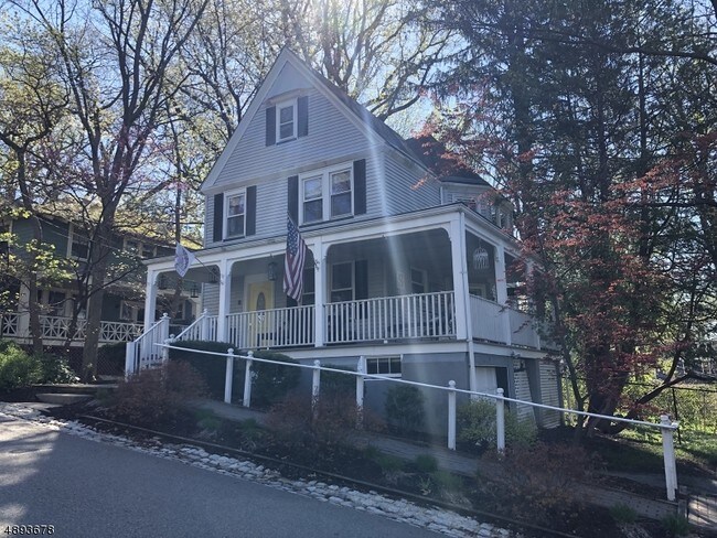 Foto del edificio - 8 St Johns Ave