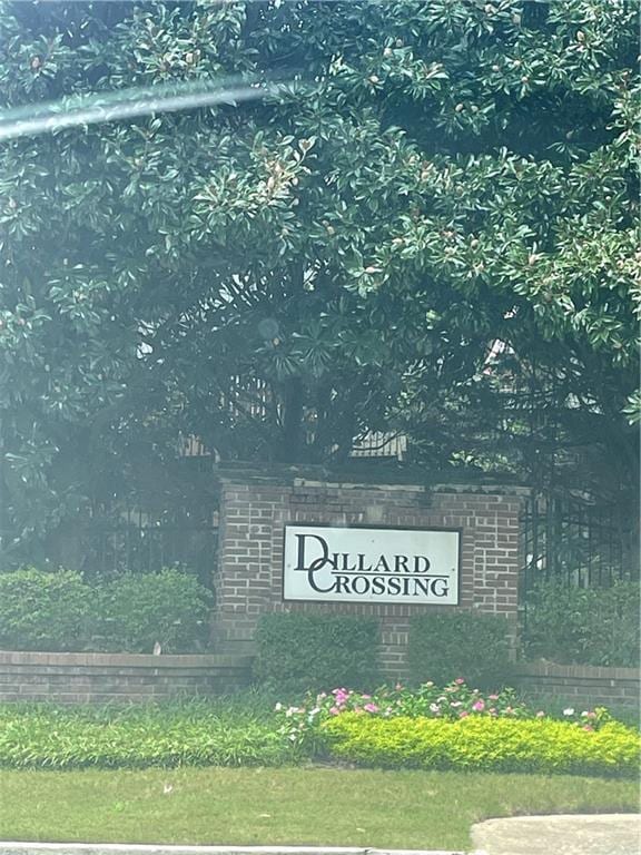 Primary Photo - 2127 Dillard Crossing