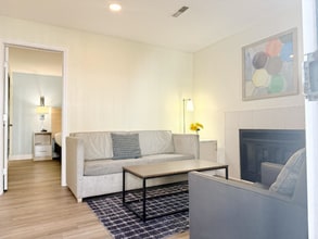 Building Photo - 11689 Chester Rd