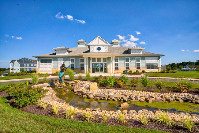 Building Photo - Oceans East