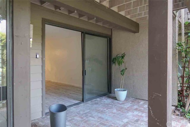 Foto del edificio - 2538 W MacArthur Blvd