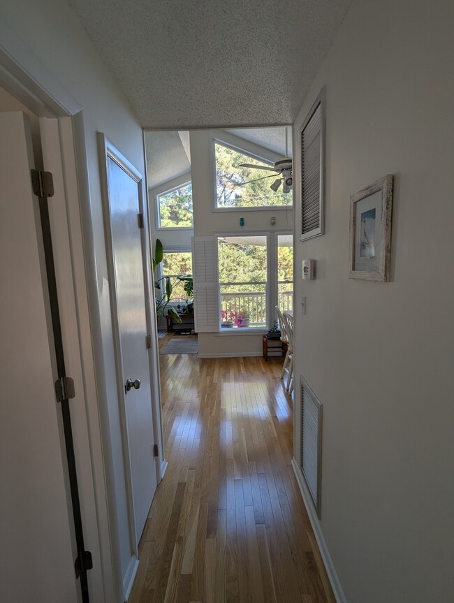 Foto del edificio - 2036 Portsmouth St