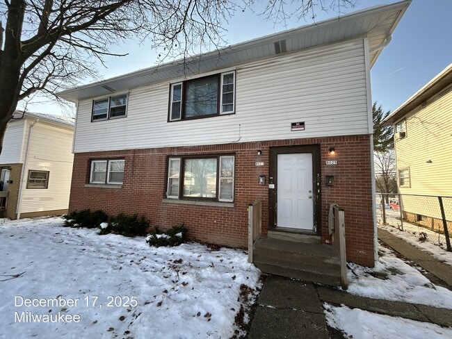 Building Photo - 8025 W Villard Ave