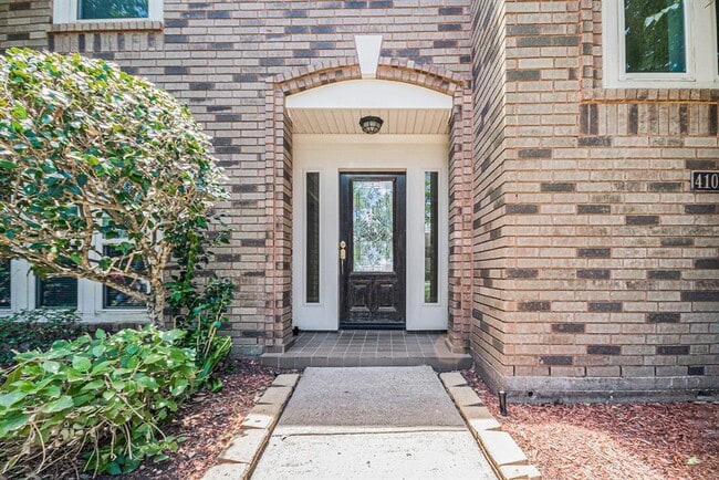 Building Photo - 4105 Pebble Beach Dr