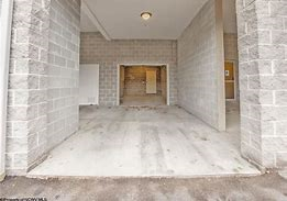 Building Photo - 337 Fountain View