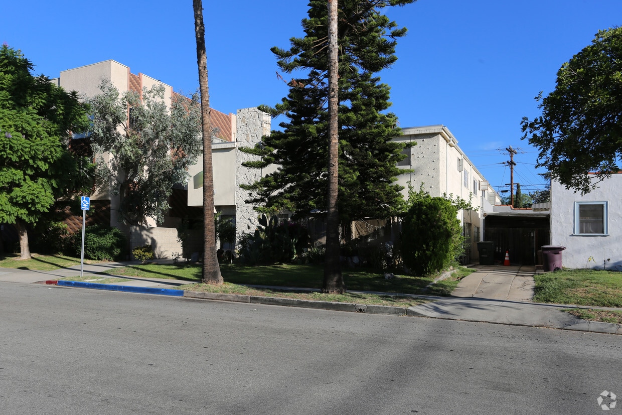 Building Photo - 1019 Orange Grove Ave